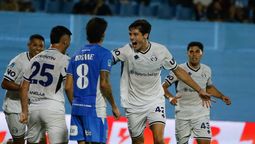 Independiente Rivadavia le ganó a Estudiantes de Río Cuarto. Independiente Rivadavia le ganó a Estudiantes de Río Cuarto.