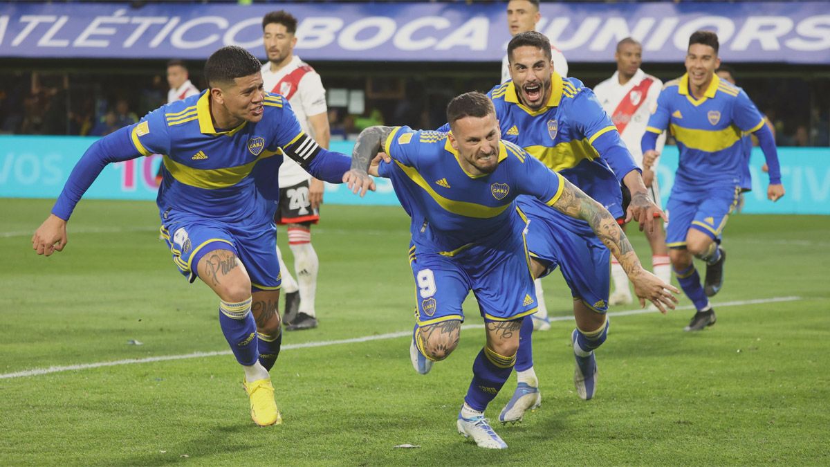 Darío Benedetto, delantero de Boca, no pudo ocultar la bronca tras convertirle a River.