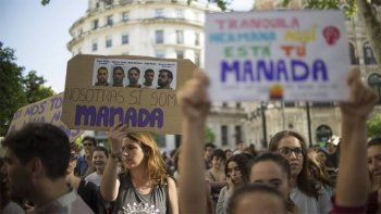 Posteó una foto de la víctima de La Manada de Pamplona y lo condenaron a prisión y a una alta multa en euros