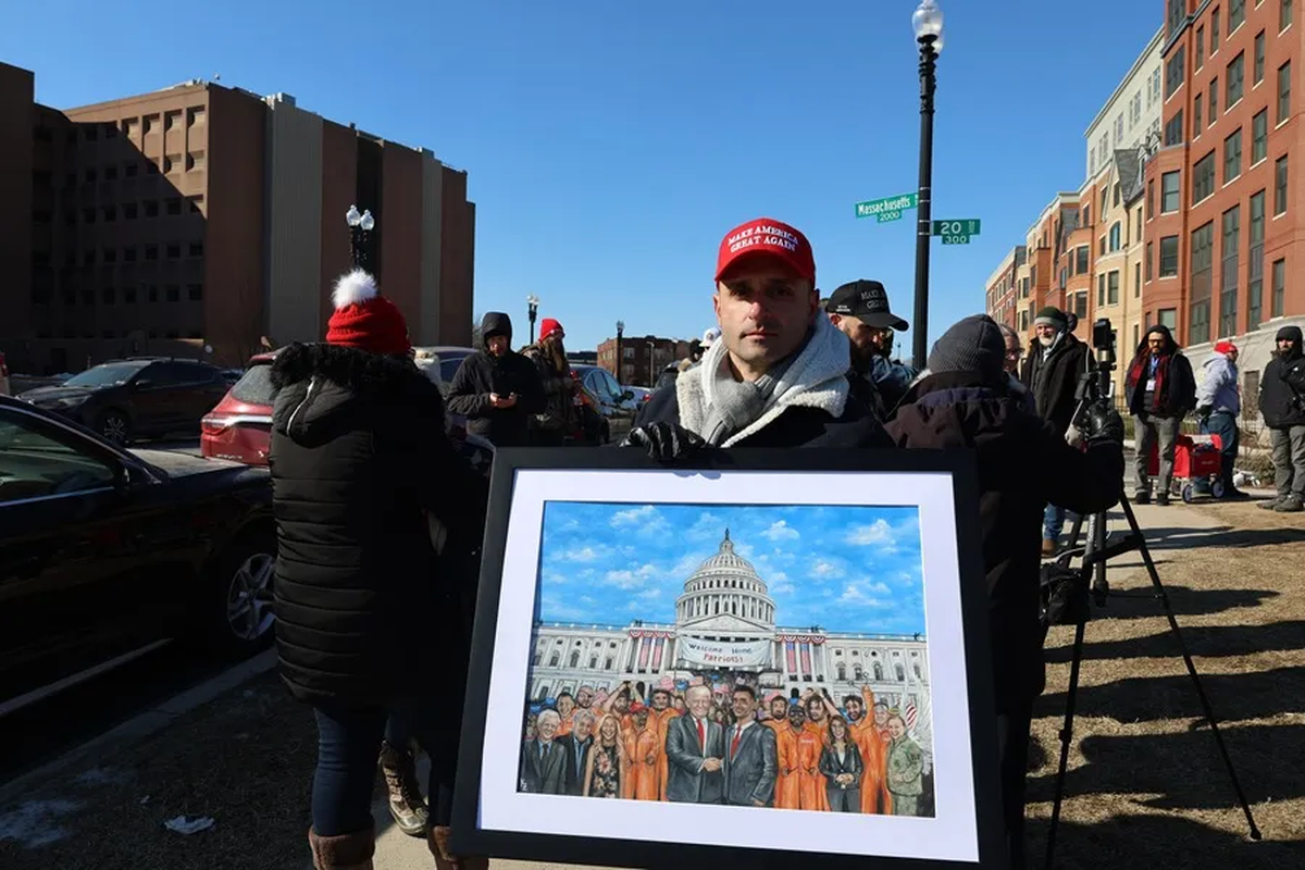 Samuel Lazar uno de los condenados por participar en el asalto al Capitolio. Crédito: EFE/ Esteban Capdepon. Samuel Lazar uno de los condenados por participar en el asalto al Capitolio. Crédito: EFE/ Esteban Capdepon.