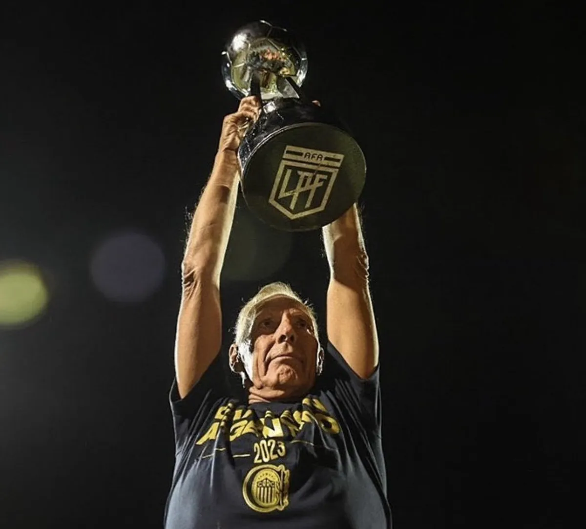 Miguel &Aacute;ngel Russo gan&oacute; su &uacute;ltimo t&iacute;tulo como DT en Rosario Central, en 2023.