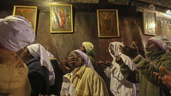 Fieles acuden a Belén para Navidad