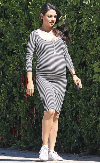 Mila Kunis contó cómo fue ser amenazada por no querer quitarse la ropa para una revista