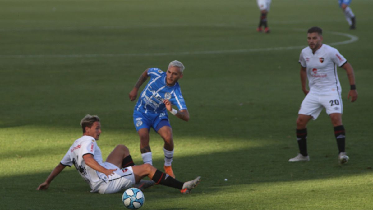 Godoy Cruz fue goleado por Newell's y no encuentra el rumbo