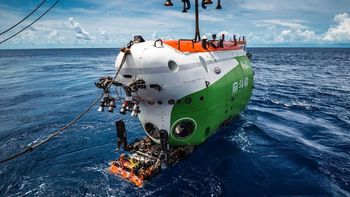 El submarino de China que tocó el fondo del mundo: descenso a 10.900 metros El submarino de China que tocó el fondo del mundo: descenso a 10.900 metros