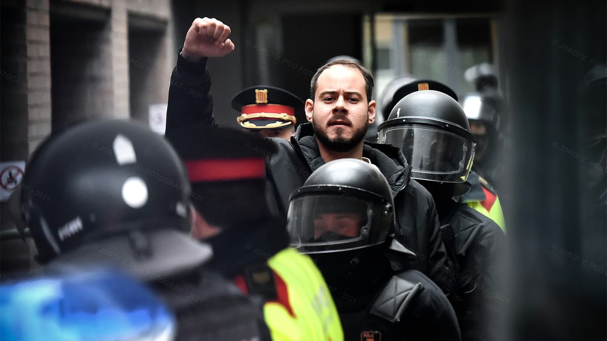 Pablo Hasel estaba atrincherado en una universidad de Lérida.