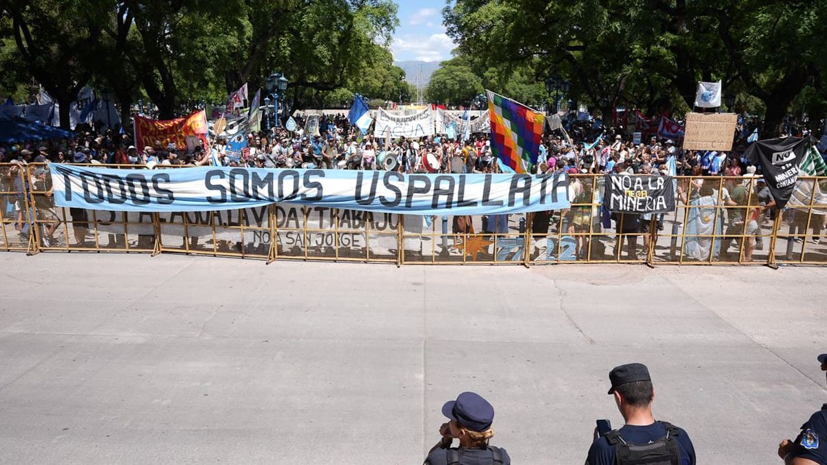PSJ Cobre Mendocino recibió apoyo en la Legislatura. También hubo manifestaciones en contra de la minería. PSJ Cobre Mendocino recibió apoyo en la Legislatura. También hubo manifestaciones en contra de la minería.