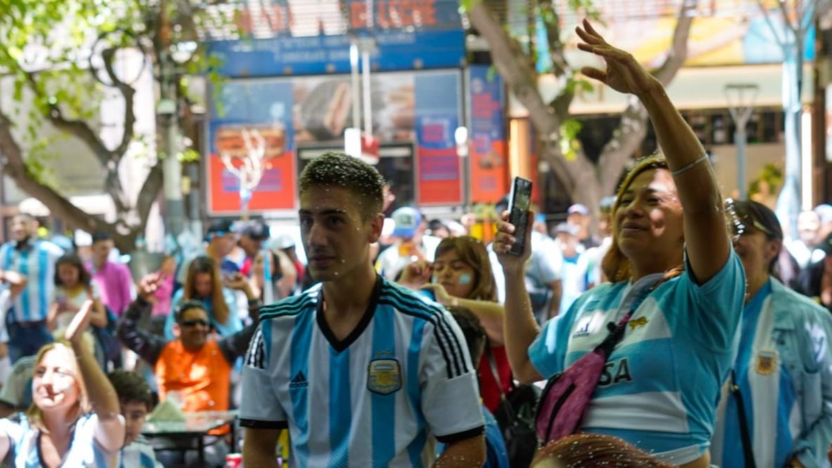 Indescriptible emoción de los mendocinos.