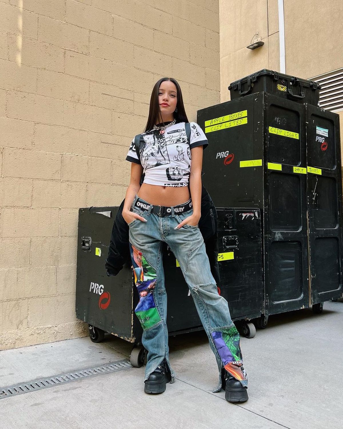 Con un look casual, Emilia Mernes también arrasó en Las Vegas.