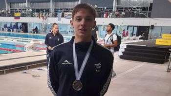 Martín Maglione tuvo una gran actuación en el Sudamericano juvenil de natación
