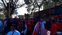 Polémico banderazo de hinchas de San Martín de Tucumán