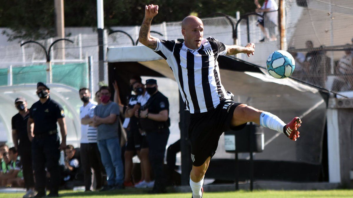 El goleador Cristian Llama. Foto; gentileza Prensa Gimnasia y Esgrima.