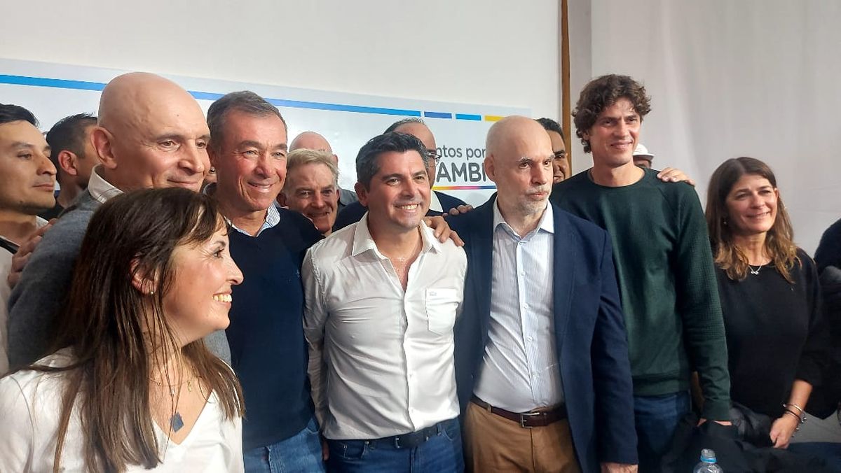 Orrego y la foto del triunfo de Juntos por el Cambio.
