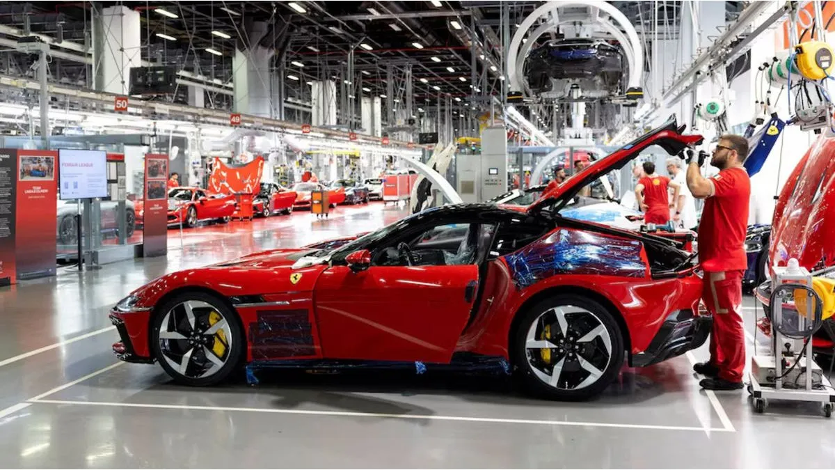 Este auto de Ferrari contará con cuatro motores, uno por cada rueda. Este auto de Ferrari contará con cuatro motores, uno por cada rueda.