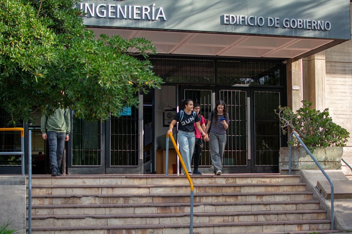 El censo de la UNcuyo indicó que hay más mujeres que varones entre sus estudiantes. El censo de la UNcuyo indicó que hay más mujeres que varones entre sus estudiantes.