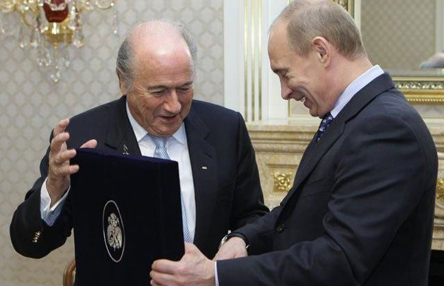Blatter investigado: Putin calificó de absurda la acusación