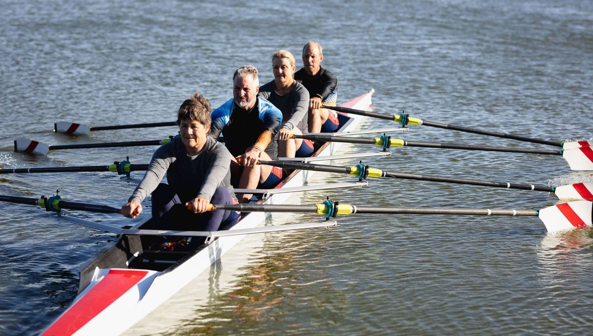 Al igual que el barco que avanza río arriba, podemos utilizar los obstáculos como oportunidades para fortalecernos y avanzar. Al igual que el barco que avanza río arriba, podemos utilizar los obstáculos como oportunidades para fortalecernos y avanzar.