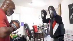 Mike Tyson se entrena como una bestia para su regreso
