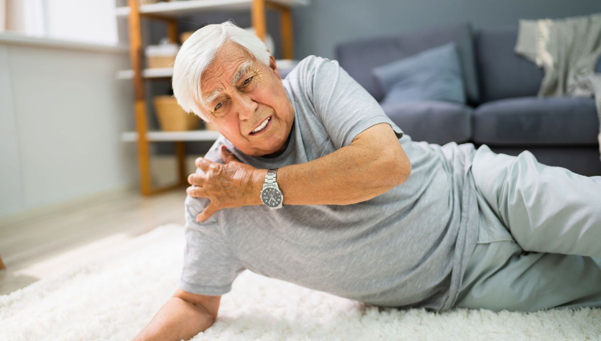 Los adultos mayores tienen m&aacute;s probabilidades de sufrir lesiones graves o morir tras ca&iacute;das de poca altura. &nbsp;