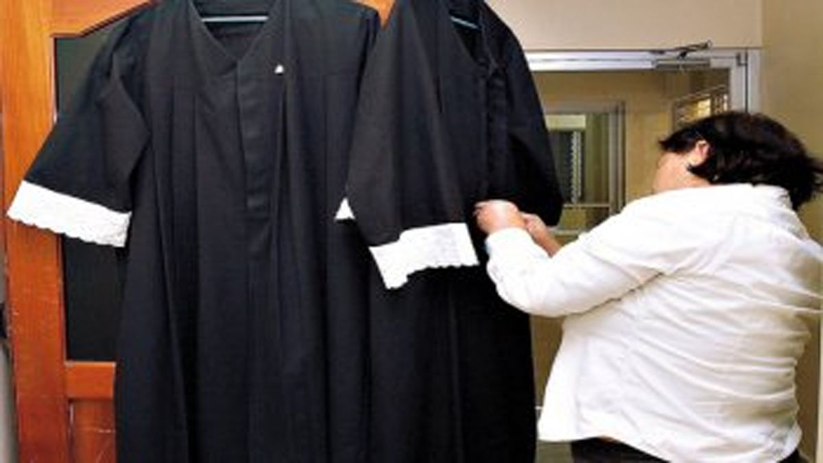La toga la usan algunos Jueces del exterior; en Mendoza está en desarrollo.