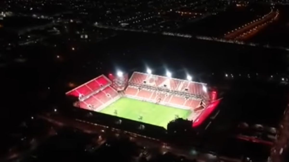 Nueva iluminación para el Libertadores de América · INDEPENDIENTE