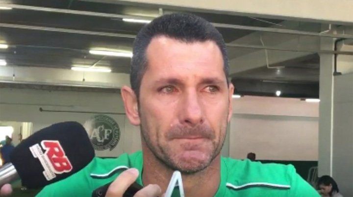 Tras la tragedia aérea, el arquero de Chapecoense anunció su retiro
