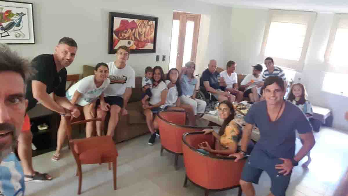 Ulpiano Suarez en familia festejando el campeonato.