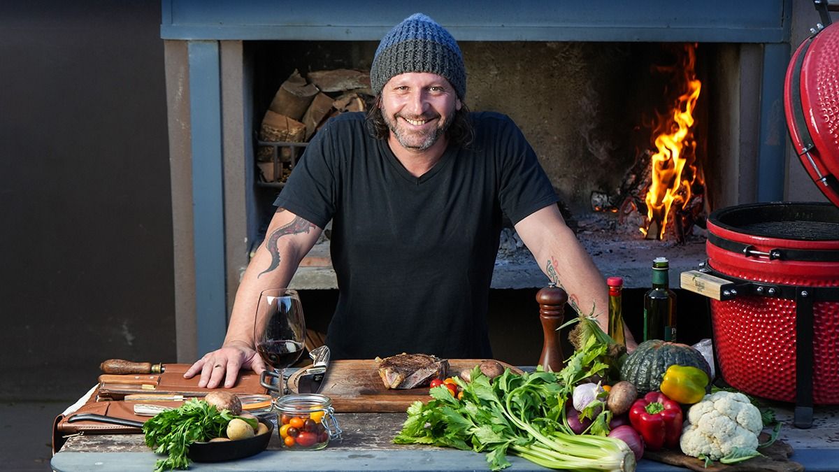 Fede Pettit es chef y empresario gastronómico, especialista en la cocina de fuegos que aporta, por ejemplo, en Assembage, el restaurante de alta gama de Bodega Alta Vista.