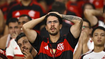 Mientras Flamengo reclama por la inclusión de Rojo, uno de sus futbolistas dio doping positivo Mientras Flamengo reclama por la inclusión de Rojo, uno de sus futbolistas dio doping positivo