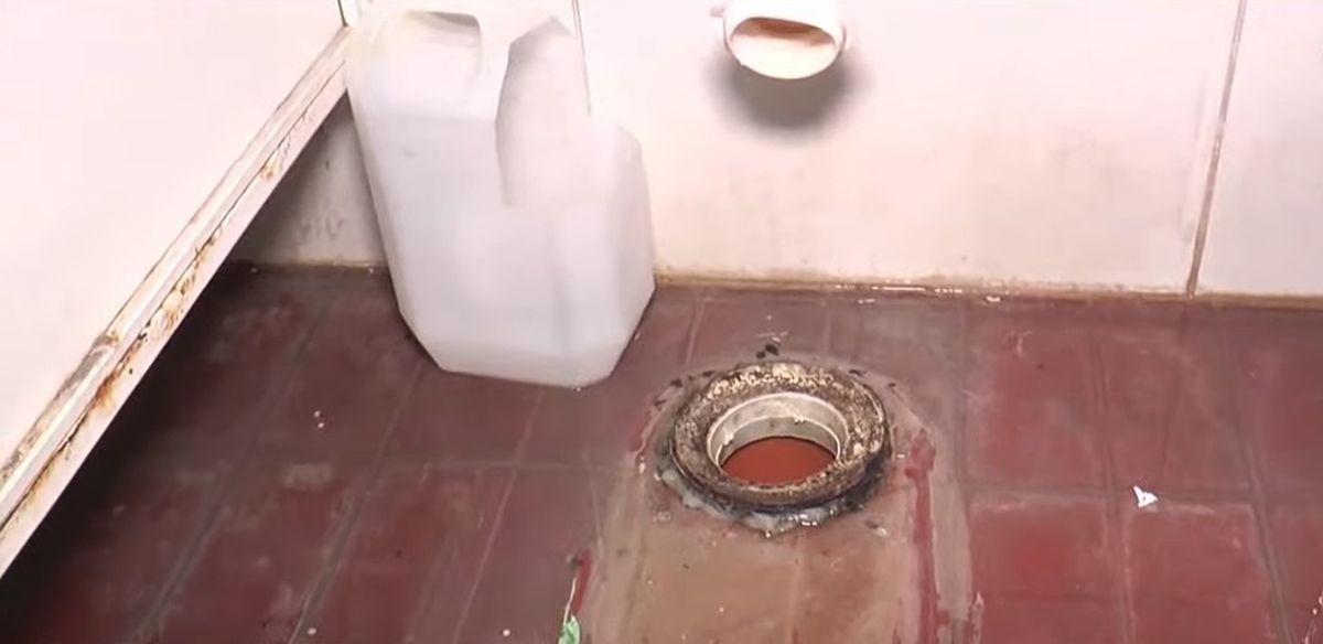 Los ladrones se robaron hasta los inodoros de la escuela Manuel Corominola de Las Heras.