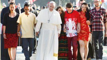 El Papa les pidió a los jóvenes que la oración 