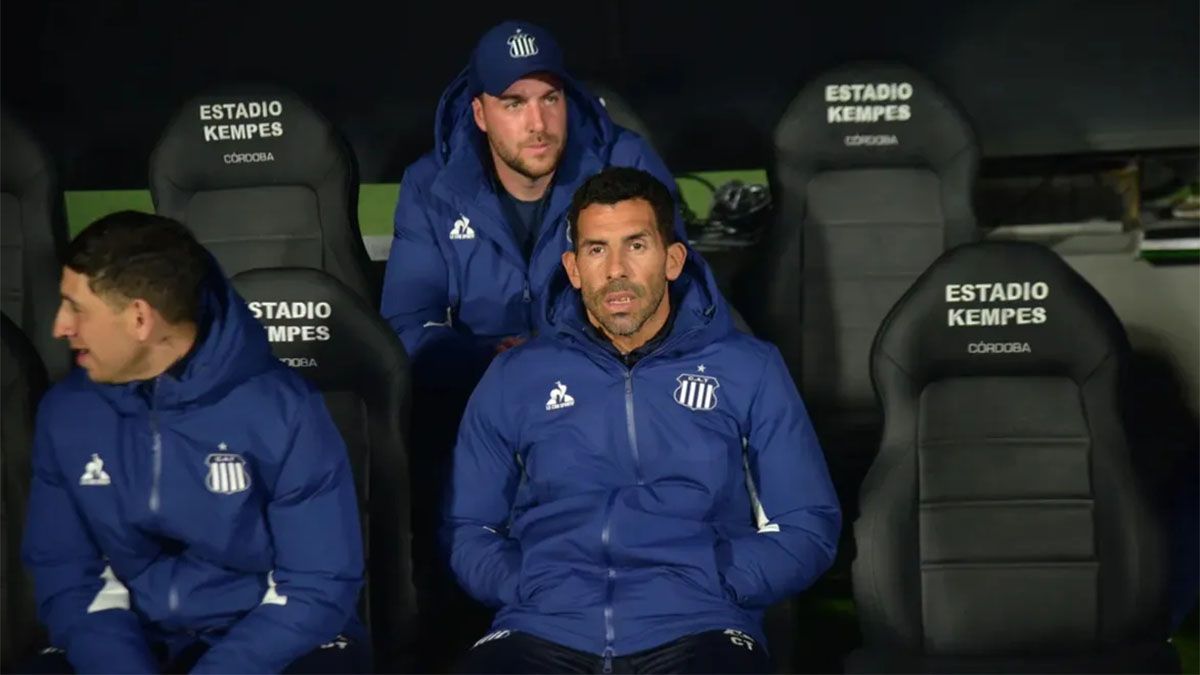 Carlos Tevez la pasa mal en Talleres.
