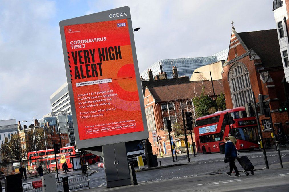 Londres. En el Reino Unido la nueva cepa está a punto de colapsar el sistema de salud.