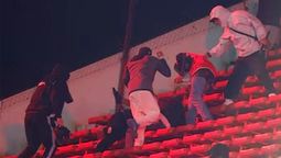 Hubo serios incidentes entre Independiente y la Universidad de Chile en Avellaneda.