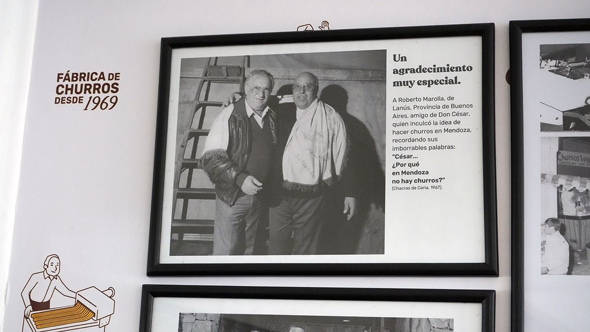 La amistad de César Agüero con un porteño generó la idea de fundar una fábrica de churros en Mendoza en 1969. La amistad de César Agüero con un porteño generó la idea de fundar una fábrica de churros en Mendoza en 1969.