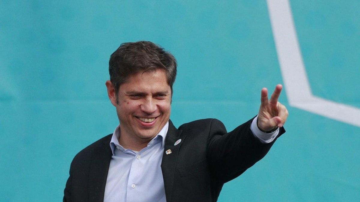 Axel Kicillof, quien había sugerido que las nuevas canciones del peronismo las iba a entonar él, se ha quedado afónico y sin letra.