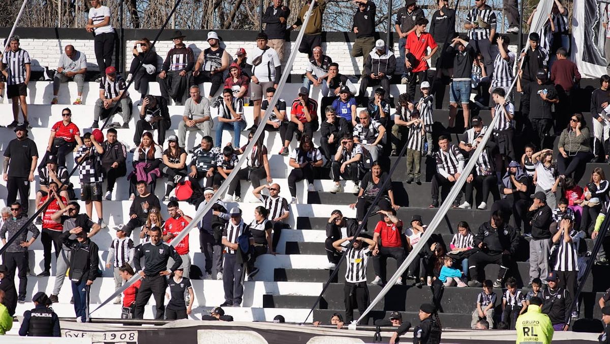 La última vez que Gimnasia y Esgrima perdió de local fue ante Maipú, el pasado 4 de mayo. La última vez que Gimnasia y Esgrima perdió de local fue ante Maipú, el pasado 4 de mayo. 