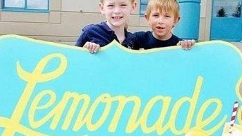 Recaudó 60 mil dólares vendiendo limonada para su mejor amigo que está enfermo