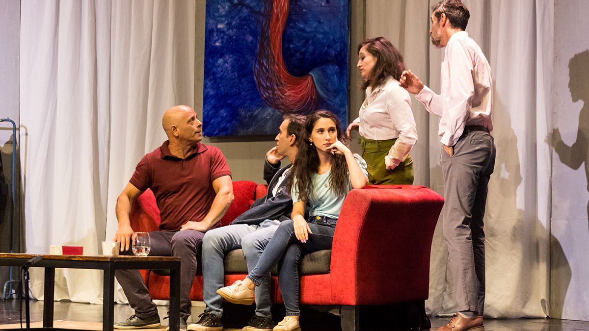 Teatro en Mendoza: Bajo Terapia llega al Valle de Uco.