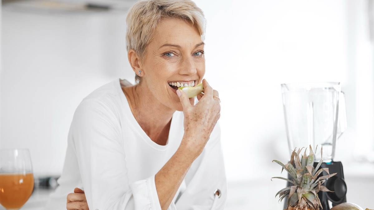 Al aplicar una nutrición funcional rica en fibras y fitoestrógenos naturales, las mujeres están logrando recuperar su salud hormonal. Al aplicar una nutrición funcional rica en fibras y fitoestrógenos naturales, las mujeres están logrando recuperar su salud hormonal.