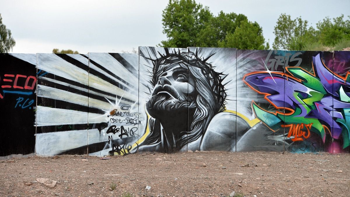 Muy pocas imágenes resaltan en el conjunto de grafitis. Muy pocas imágenes resaltan en el conjunto de grafitis.