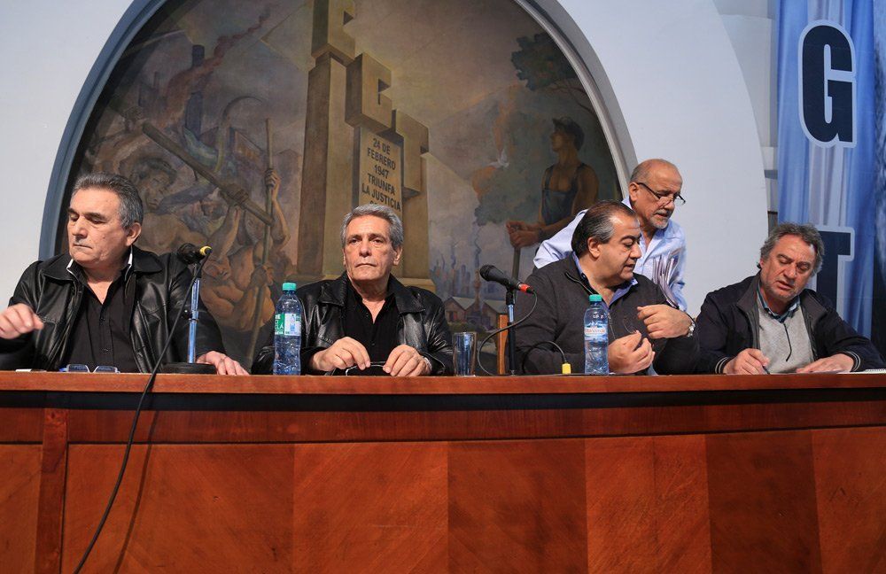 El Gobierno de la Nación y los gremios pujan por cómo cerrar el año