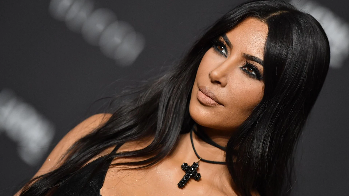 Toma nota del truco de Kim Kardashian para tener un cabello fuerte, sano y brillante Toma nota del truco de Kim Kardashian para tener un cabello fuerte, sano y brillante