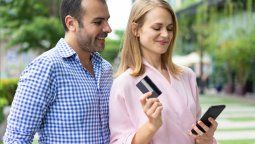 Bajaron las tasas de interés pero aún es muy caro financiarse con tarjeta