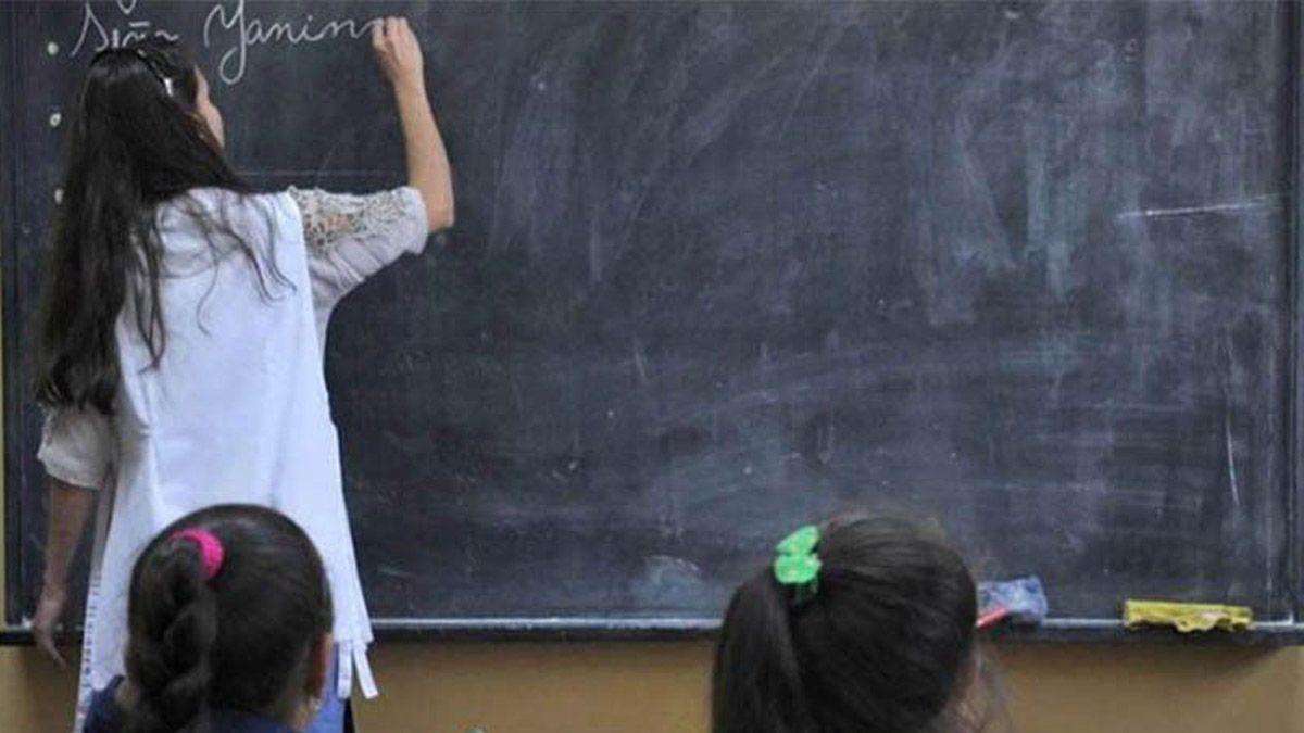 Los docentes de Mendoza recibieron entre septiembre de 2021 y septiembre de 2022 el 71% de aumento.