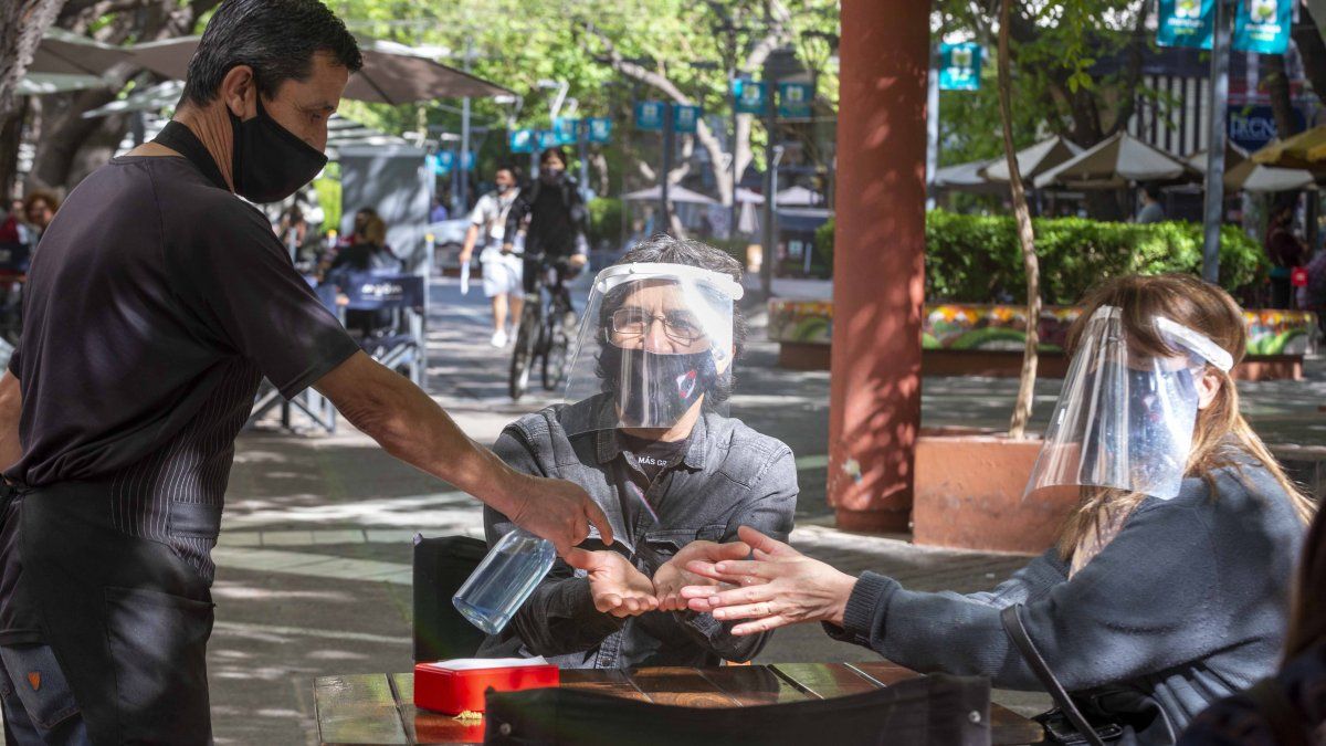 Coronavirus en Mendoza. Sigue siendo alto el número de contagios.
