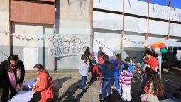 Trabajadores de la Clínica España hicieron un festival para sostener el reclamo