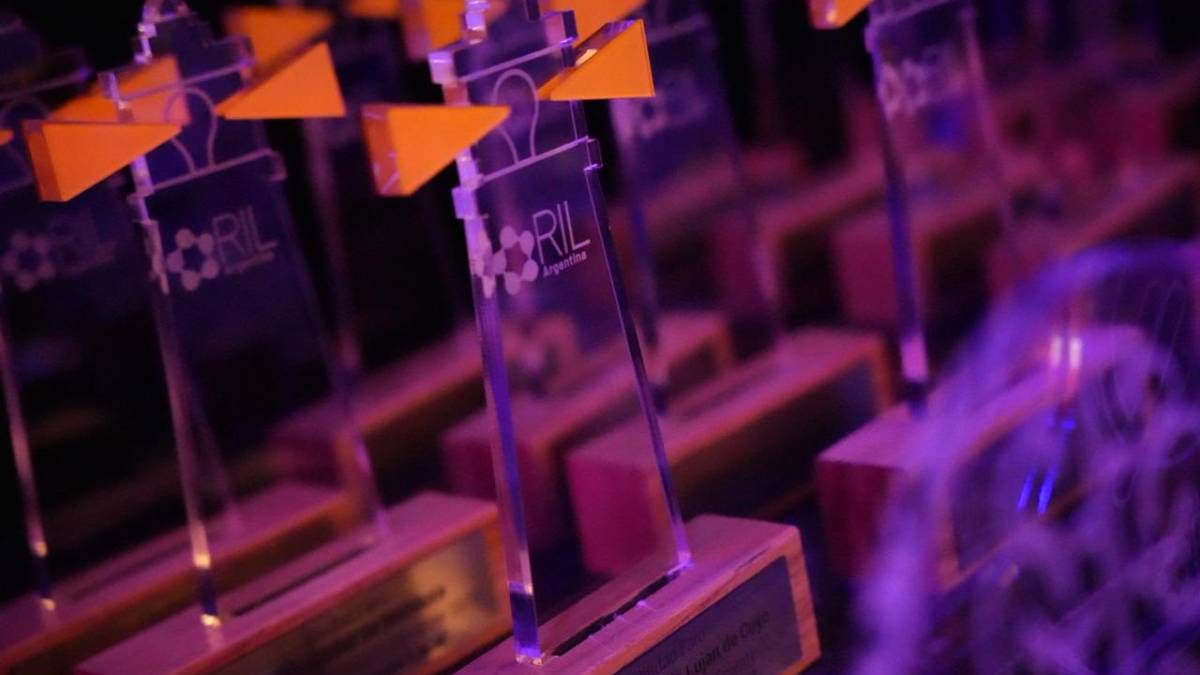 Arlink Negocios, proveedor de telecomunicaciones que potencia la gestión de municipios premiados por RIL 2026 en La Noche de los Intendentes.
