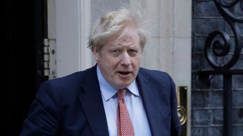 Coronavirus: Boris Johnson mejora pero Reino Unido tuvo su peor día por muertes