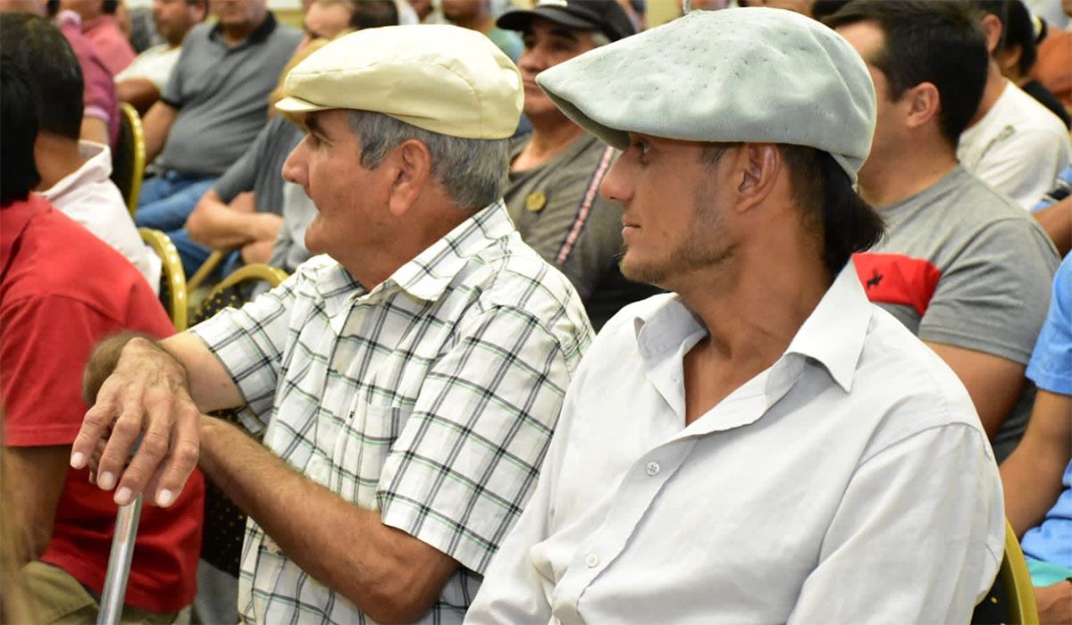 Un tercio de los productores de Santa Rosa afectados ya recibieron la asistencia de Nación, según indicó la intendenta Flor Destéfanis.